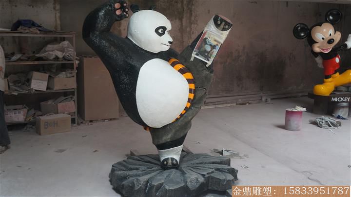 供应玻璃钢卡通雕塑 功夫熊猫造型