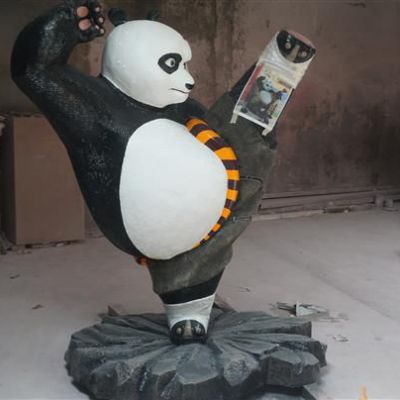 供应玻璃钢卡通雕塑 功夫熊猫造型